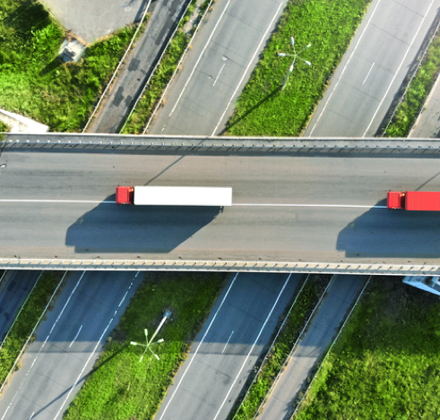 Camion roule truck ride in the road